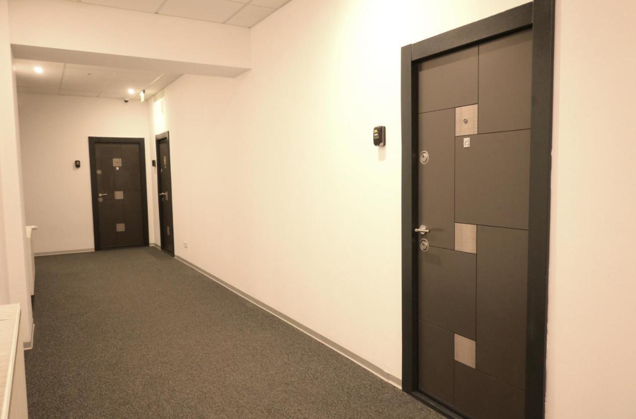 Luana Airport Apartments #3 Otopeni Kültér fotó